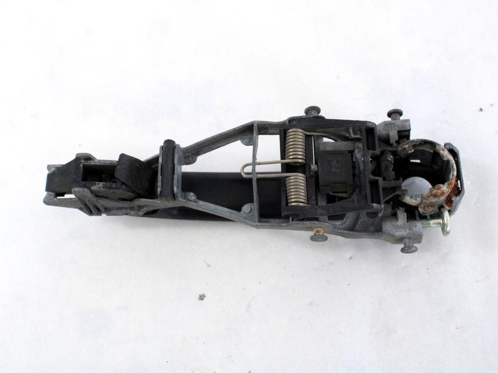 ZUNANJA KLJUKA SPREDNJA LEVA VRATA OEM N. 3B0837205F3FZ ORIGINAL REZERVNI DEL VOLKSWAGEN GOLF V 1K1 1K5 MK5 BER/SW (02/2004-11/2008) DIESEL LETNIK 2005