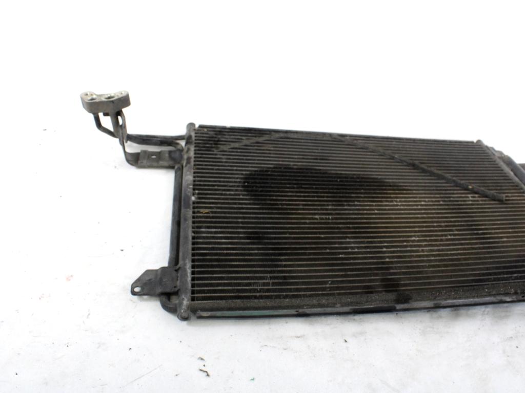 HLADILNIK KLIME OEM N. 1K0820411G ORIGINAL REZERVNI DEL VOLKSWAGEN GOLF V 1K1 1K5 MK5 BER/SW (02/2004-11/2008) DIESEL LETNIK 2005