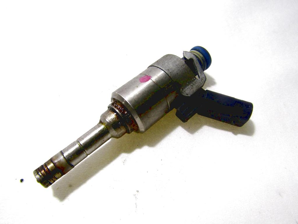 VOD VBRIZGA GORIVA OEM N. 06H906036F ORIGINAL REZERVNI DEL AUDI A3 MK2R 8P 8PA 8P1 8P7 (2008 - 2012)BENZINA LETNIK 2008