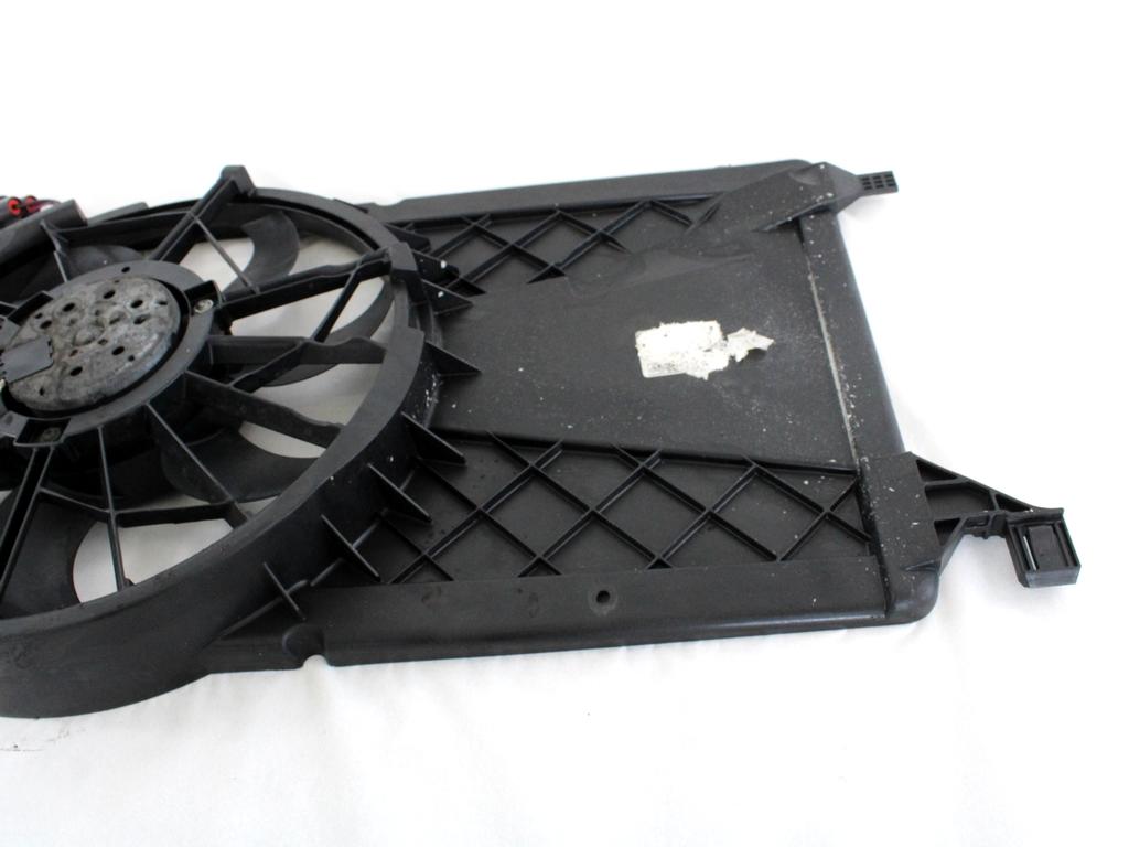 VENTILATOR HLADILNIKA OEM N. 3M5H-8C607-RG ORIGINAL REZERVNI DEL FORD FOCUS DA HCP DP MK2 BER/SW (2005 - 2008) DIESEL LETNIK 2006