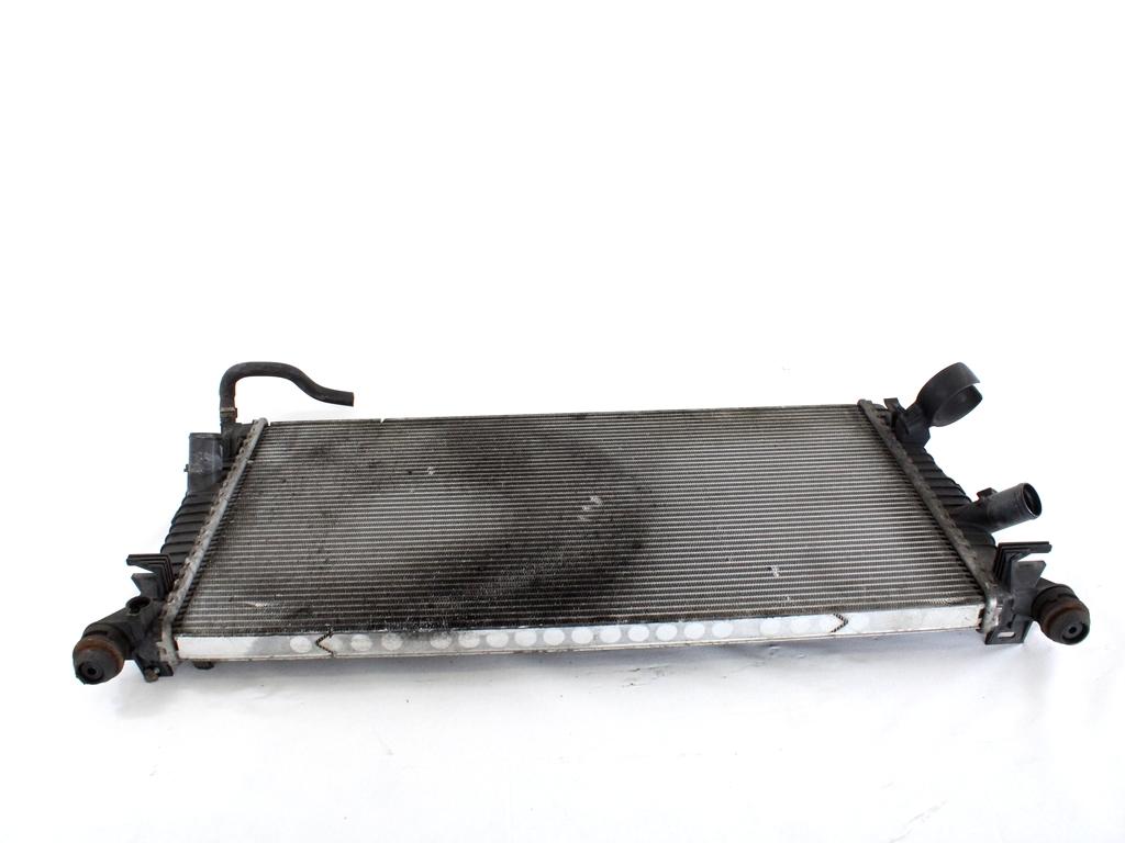 RADIATOR VODE OEM N. 3M5H-8005-TL ORIGINAL REZERVNI DEL FORD FOCUS DA HCP DP MK2 BER/SW (2005 - 2008) DIESEL LETNIK 2006