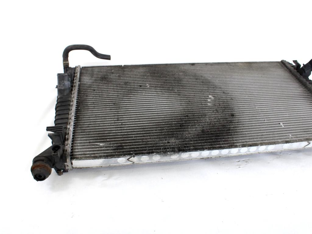 RADIATOR VODE OEM N. 3M5H-8005-TL ORIGINAL REZERVNI DEL FORD FOCUS DA HCP DP MK2 BER/SW (2005 - 2008) DIESEL LETNIK 2006