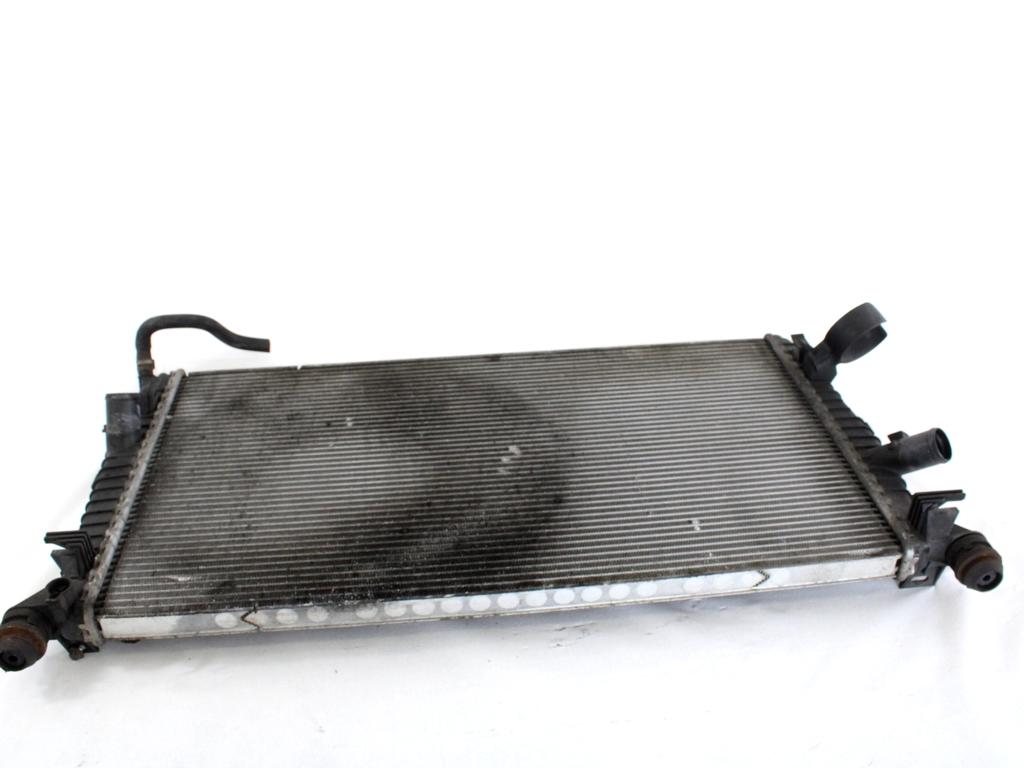 RADIATOR VODE OEM N. 3M5H-8005-TL ORIGINAL REZERVNI DEL FORD FOCUS DA HCP DP MK2 BER/SW (2005 - 2008) DIESEL LETNIK 2006