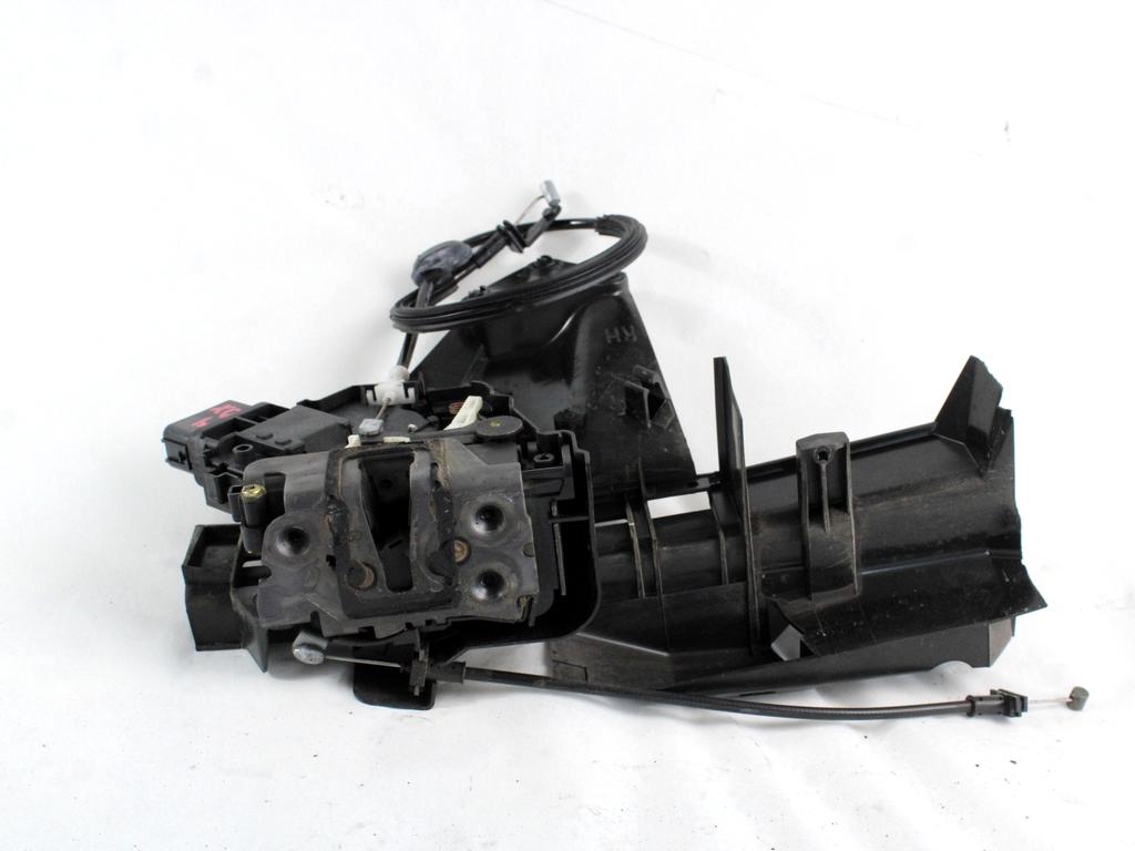 CENTRALNI ZAKLEP SPREDNJIH VRAT  OEM N. 3M5A-R21812-AK ORIGINAL REZERVNI DEL FORD FOCUS DA HCP DP MK2 BER/SW (2005 - 2008) DIESEL LETNIK 2006