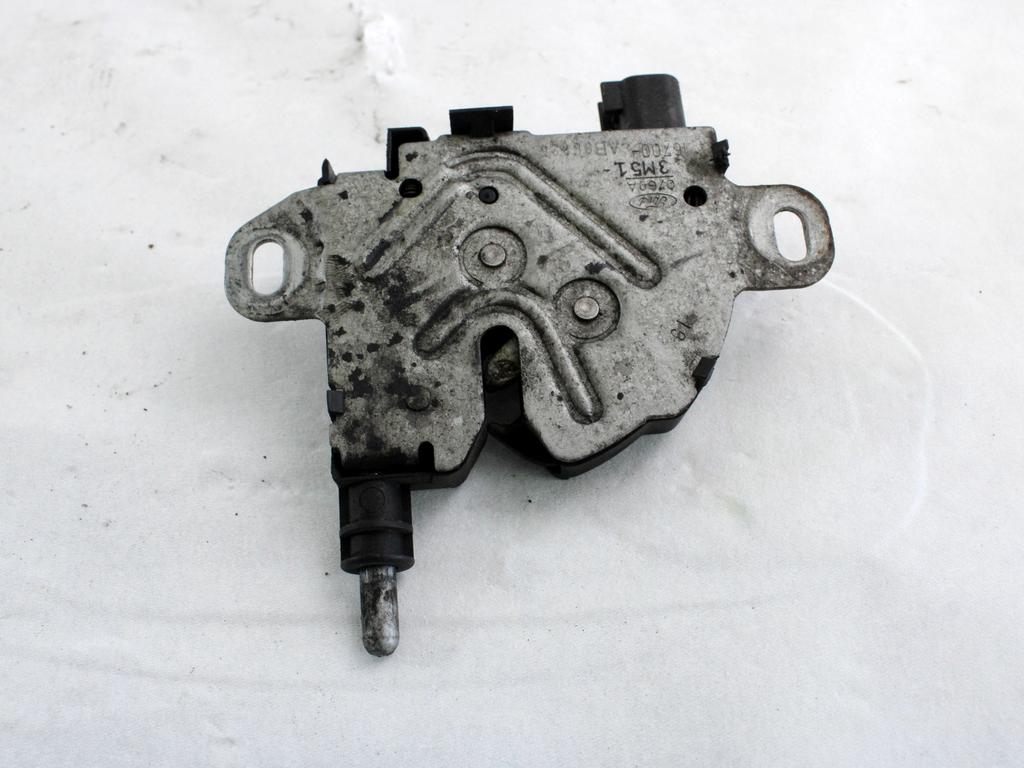 ZAKLEP POKROVA MOTORJA  OEM N. 3M51-16700-AB ORIGINAL REZERVNI DEL FORD FOCUS DA HCP DP MK2 BER/SW (2005 - 2008) DIESEL LETNIK 2006