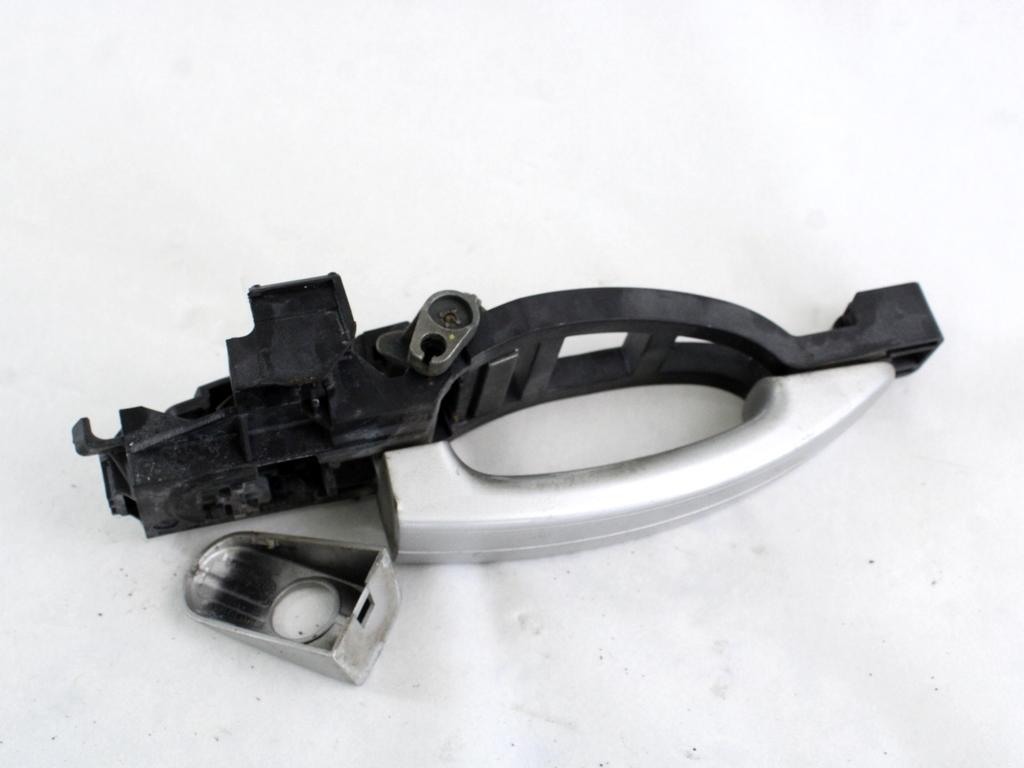 ZUNANJA KLJUKA SPREDNJA LEVA VRATA OEM N. 1437499 ORIGINAL REZERVNI DEL FORD FOCUS DA HCP DP MK2 BER/SW (2005 - 2008) DIESEL LETNIK 2006