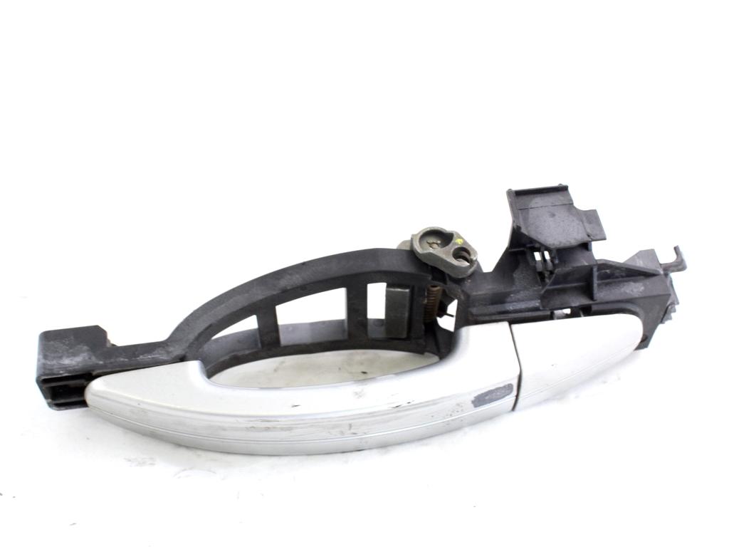 ZUNANJA KLJUKA SPREDNJA DESNA VRATA OEM N. 1437499 ORIGINAL REZERVNI DEL FORD FOCUS DA HCP DP MK2 BER/SW (2005 - 2008) DIESEL LETNIK 2006