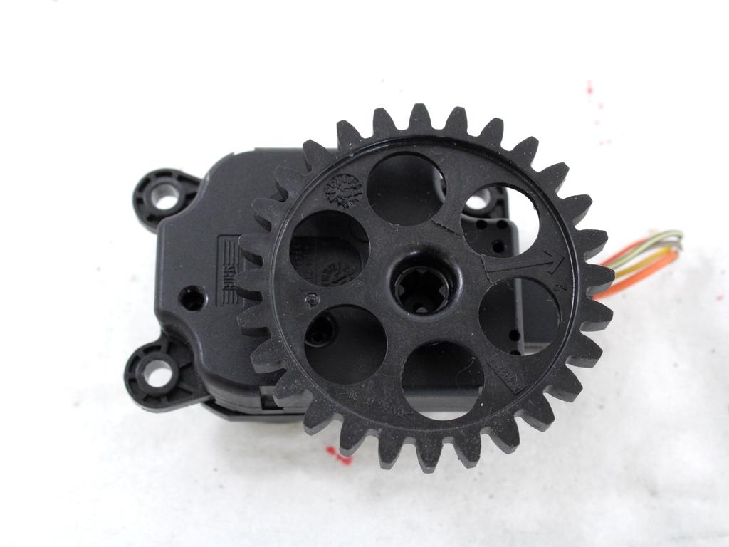 MOTORCEK OGREVANJA OEM N. 13372986 ORIGINAL REZERVNI DEL OPEL MERIVA B S10 (2010 -2017)BENZINA/GPL LETNIK 2012