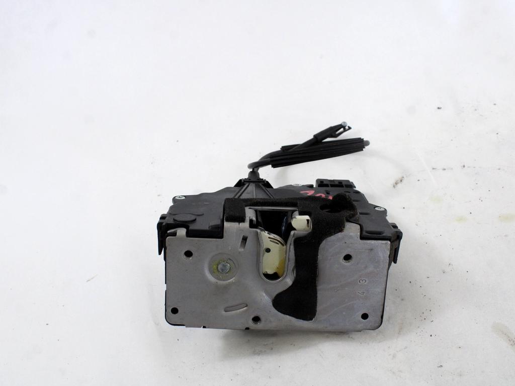 CENTRALNI ZAKLEP SPREDNJIH VRAT  OEM N. 13258274 ORIGINAL REZERVNI DEL OPEL MERIVA B S10 (2010 -2017)BENZINA/GPL LETNIK 2012