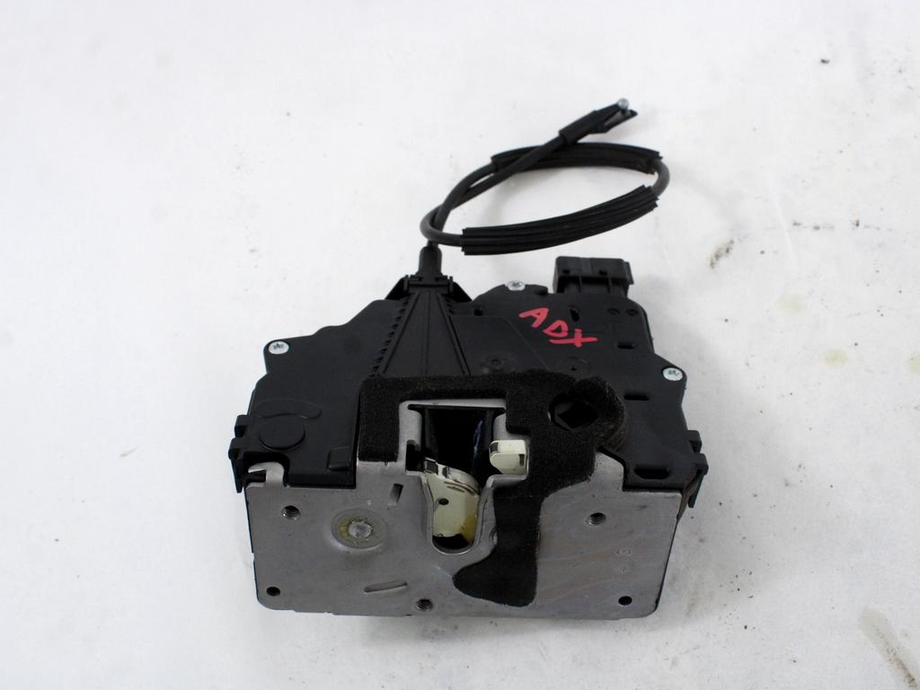 CENTRALNI ZAKLEP SPREDNJIH VRAT  OEM N. 13258274 ORIGINAL REZERVNI DEL OPEL MERIVA B S10 (2010 -2017)BENZINA/GPL LETNIK 2012