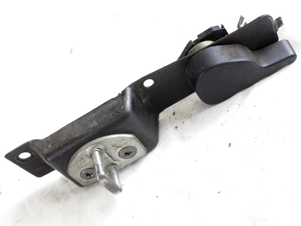 ZAKLEPANJE PRTLJA?NIH VRAT  OEM N. 8200497811 ORIGINAL REZERVNI DEL RENAULT KANGOO KW0/1 MK2 R (2013 - 2021)DIESEL LETNIK 2018