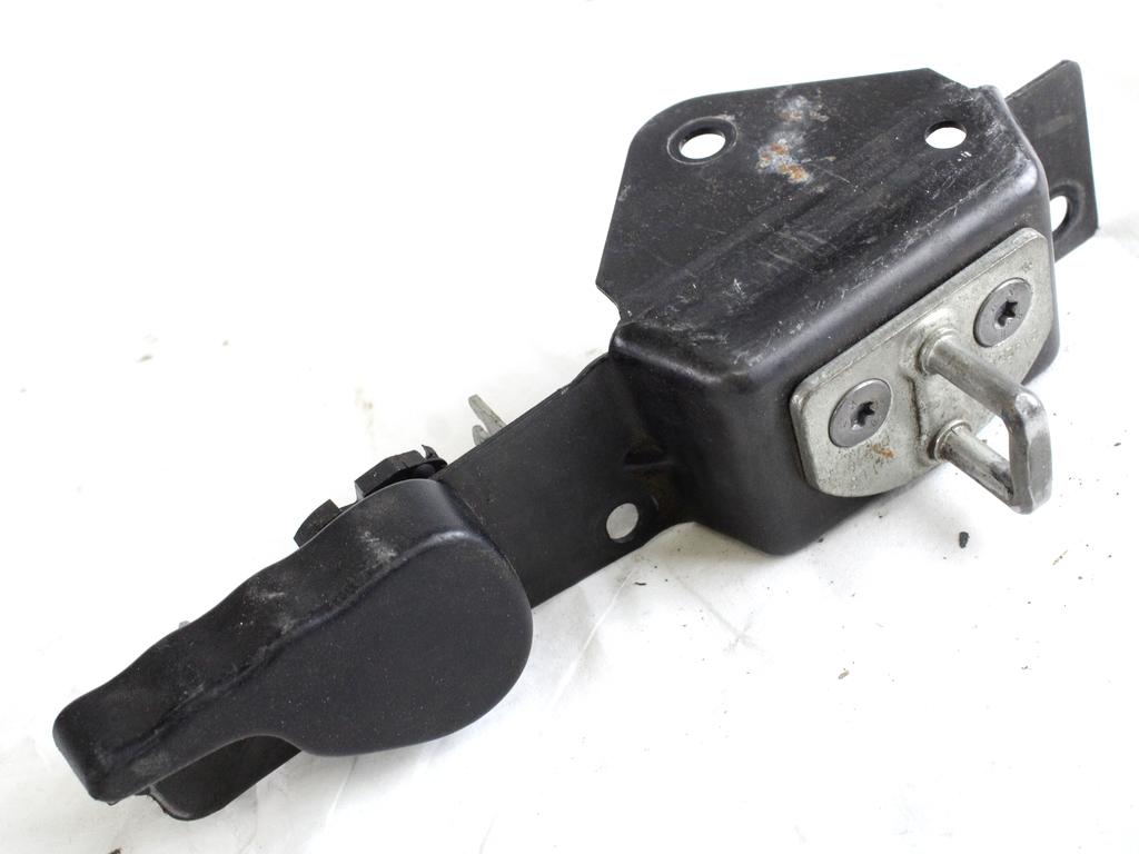 ZAKLEPANJE PRTLJA?NIH VRAT  OEM N. 8200497811 ORIGINAL REZERVNI DEL RENAULT KANGOO KW0/1 MK2 R (2013 - 2021)DIESEL LETNIK 2018