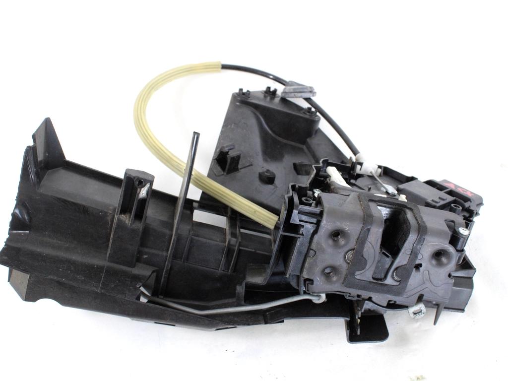 CENTRALNO ZAKLEPANJE PREDNIH LEVIH VRAT OEM N. 3M5A-R21813-ER ORIGINAL REZERVNI DEL FORD FOCUS DA HCP DP MK2 BER/SW (2005 - 2008) DIESEL LETNIK 2007