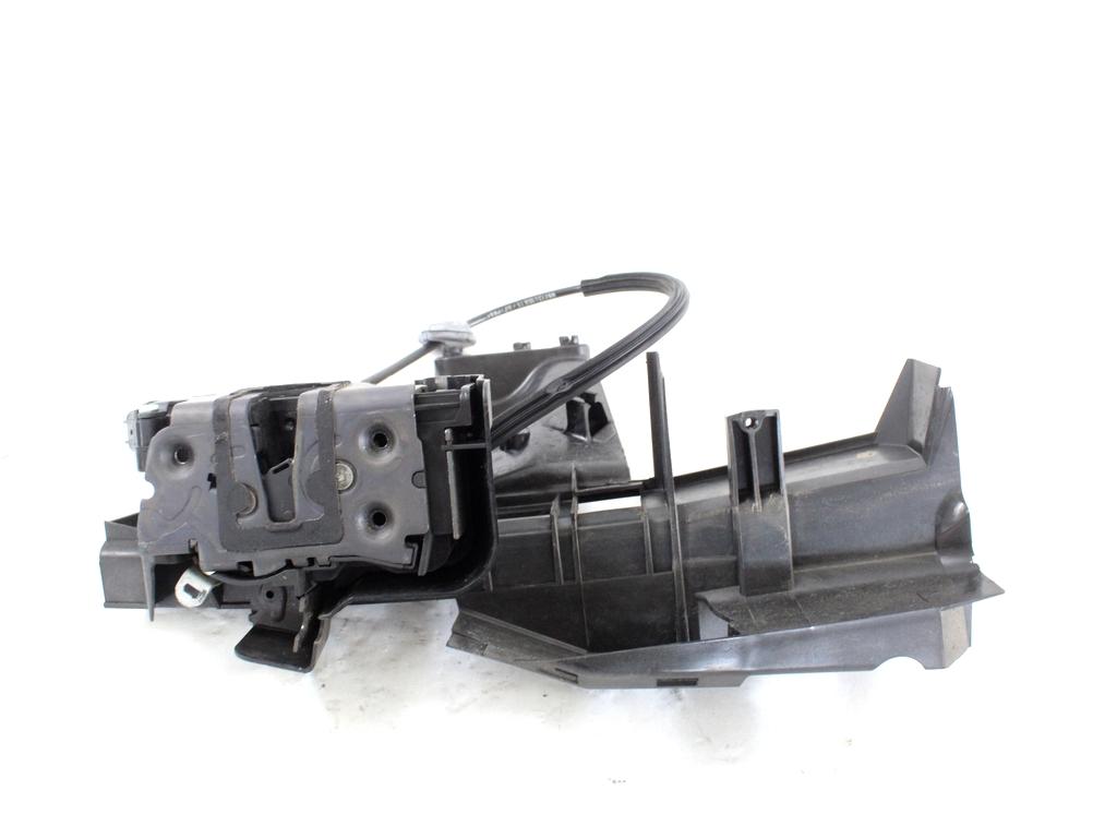 CENTRALNI ZAKLEP SPREDNJIH VRAT  OEM N. 3M5A-R21812-AK ORIGINAL REZERVNI DEL FORD FOCUS DA HCP DP MK2 BER/SW (2005 - 2008) DIESEL LETNIK 2007