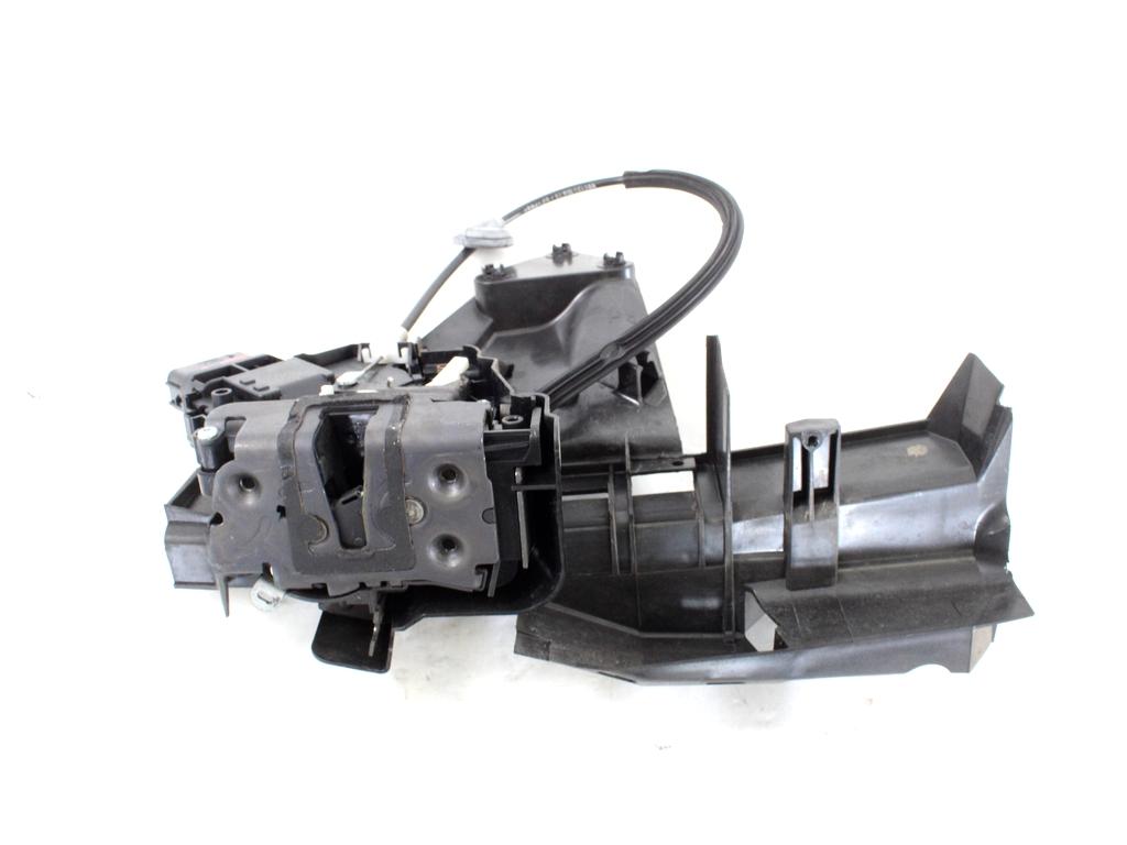 CENTRALNI ZAKLEP SPREDNJIH VRAT  OEM N. 3M5A-R21812-AK ORIGINAL REZERVNI DEL FORD FOCUS DA HCP DP MK2 BER/SW (2005 - 2008) DIESEL LETNIK 2007