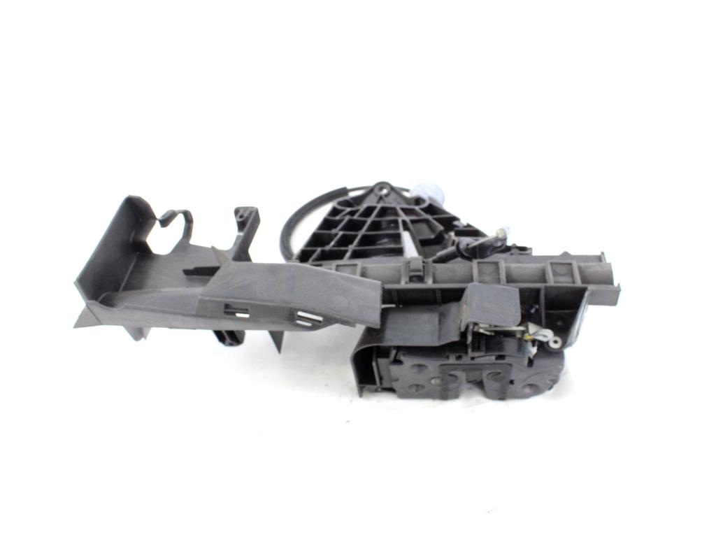 CENTRALNI ZAKLEP SPREDNJIH VRAT  OEM N. 3M5A-R21812-AK ORIGINAL REZERVNI DEL FORD FOCUS DA HCP DP MK2 BER/SW (2005 - 2008) DIESEL LETNIK 2007