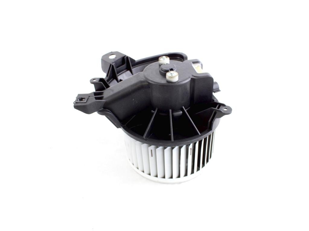 VENTILATOR  KABINE  OEM N. 77364956 ORIGINAL REZERVNI DEL FIAT PUNTO 199 MK3 (2011 - 2017)BENZINA/GPL LETNIK 2017