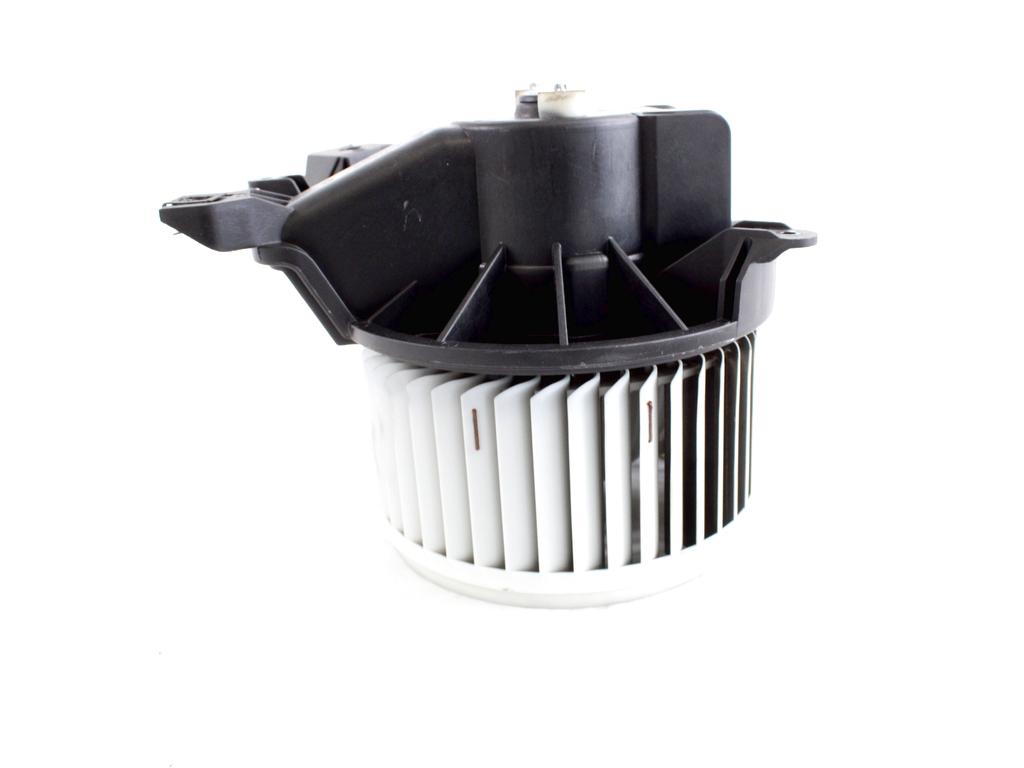 VENTILATOR  KABINE  OEM N. 77364956 ORIGINAL REZERVNI DEL FIAT PUNTO 199 MK3 (2011 - 2017)BENZINA/GPL LETNIK 2017