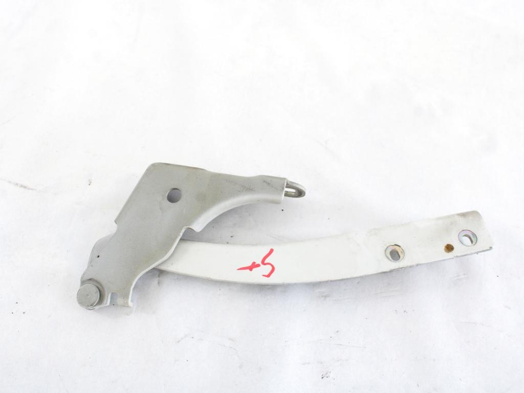 PANTI POKROVA MOTORJA OEM N. 55441 CERNIERA COFANO  ORIGINAL REZERVNI DEL FIAT PUNTO 199 MK3 (2011 - 2017)BENZINA/GPL LETNIK 2017