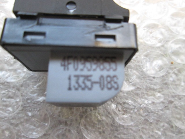 ZADNJE STIKALO OEM N. 4F0959855A5PR ORIGINAL REZERVNI DEL AUDI A6 C6 4F2 4FH 4F5 BER/SW/ALLROAD (07/2004 - 10/2008) DIESEL LETNIK 2005