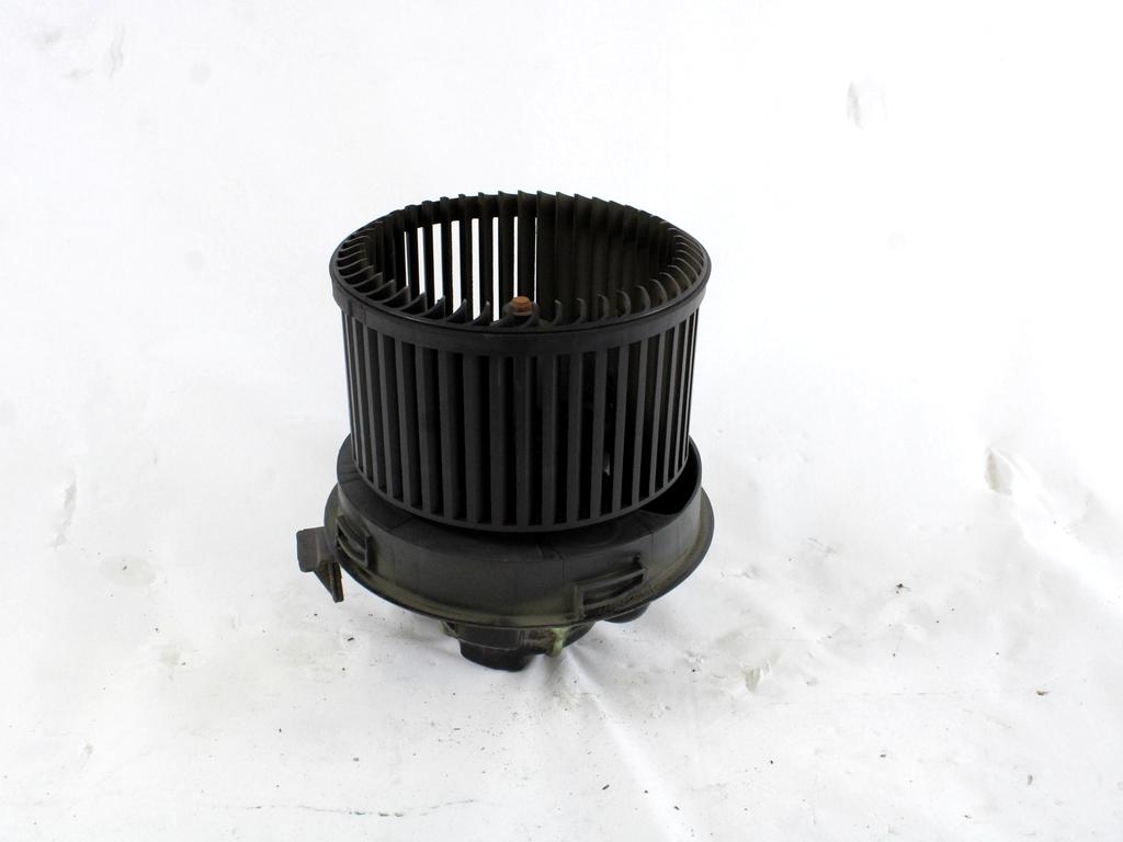 VENTILATOR  KABINE  OEM N. 6441V5 ORIGINAL REZERVNI DEL PEUGEOT 207 / 207 CC WA WC WD WK (2006 - 05/2009) BENZINA/GPL LETNIK 2009