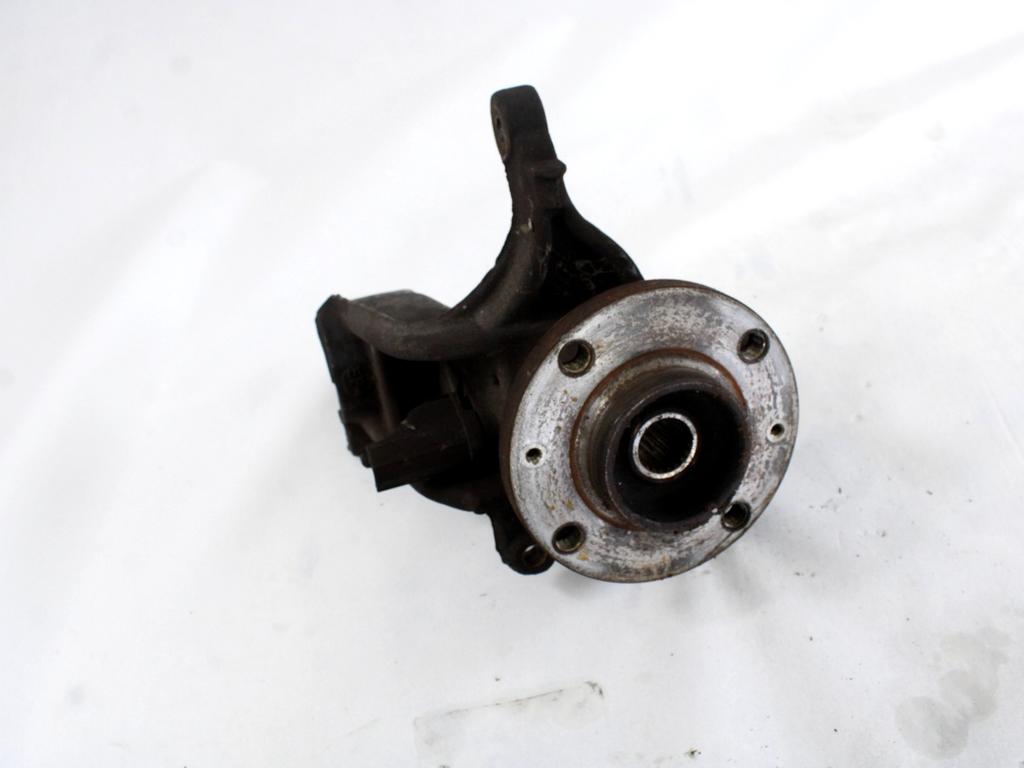 LEVI VRTLJIVI LEZAJ / PESTO KOLESA Z LEZAJEM SPREDAJ OEM N. 1607557480 ORIGINAL REZERVNI DEL PEUGEOT 207 / 207 CC WA WC WD WK (2006 - 05/2009) BENZINA/GPL LETNIK 2009