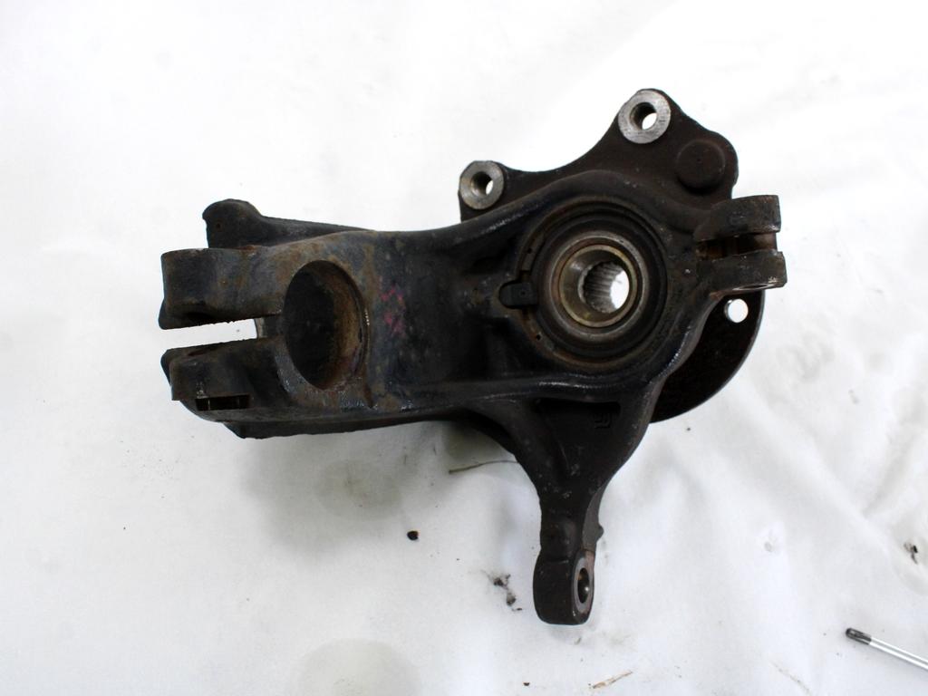 LEVI VRTLJIVI LEZAJ / PESTO KOLESA Z LEZAJEM SPREDAJ OEM N. 1607557480 ORIGINAL REZERVNI DEL PEUGEOT 207 / 207 CC WA WC WD WK (2006 - 05/2009) BENZINA/GPL LETNIK 2009