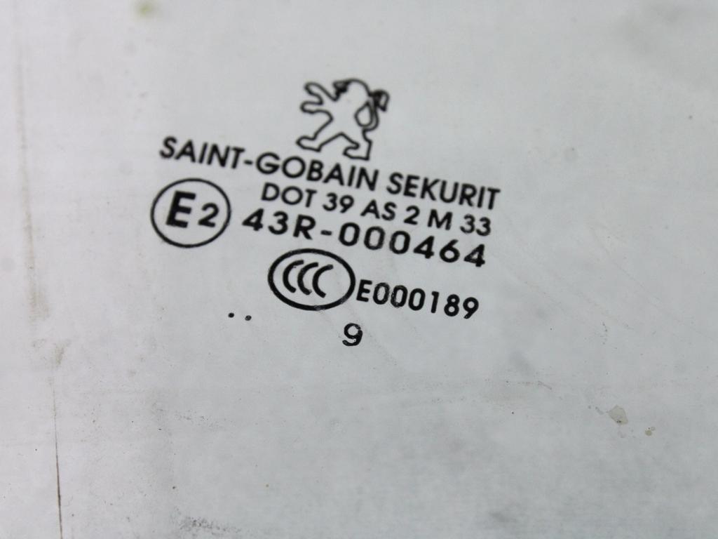 STEKLO SPREDNJIH DESNIH VRAT OEM N. 9202H3 ORIGINAL REZERVNI DEL PEUGEOT 207 / 207 CC WA WC WD WK (2006 - 05/2009) BENZINA/GPL LETNIK 2009