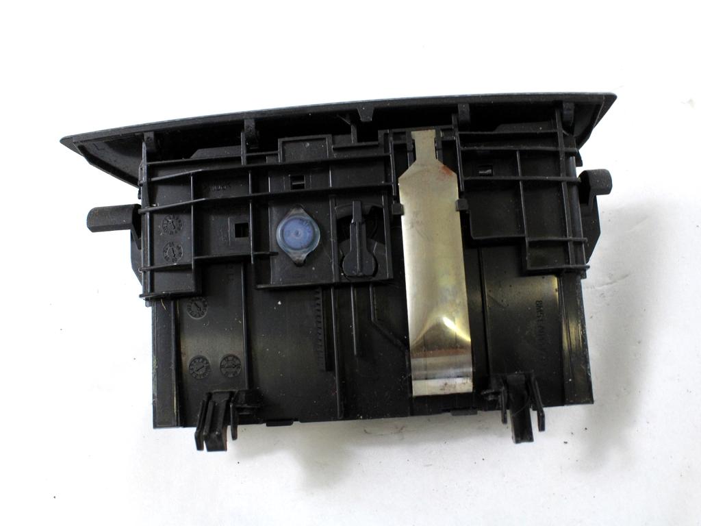 PEPELNIK / DRZALA ZA PIJACO OEM N. 8M51-A044J53-AA ORIGINAL REZERVNI DEL FORD FOCUS DA HCP DP MK2 R BER/SW (2008 - 2011) DIESEL LETNIK 2008