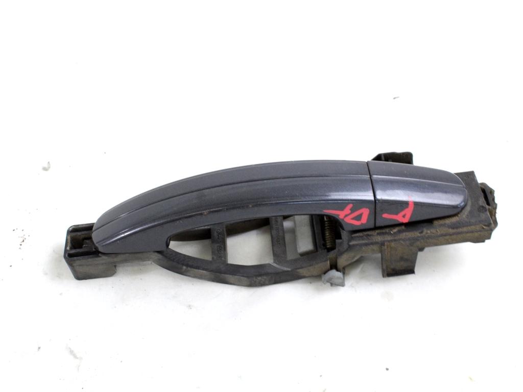 ZUNANJA KLJUKA SPREDNJA DESNA VRATA OEM N. 1305822 ORIGINAL REZERVNI DEL FORD FOCUS DA HCP DP MK2 R BER/SW (2008 - 2011) DIESEL LETNIK 2008