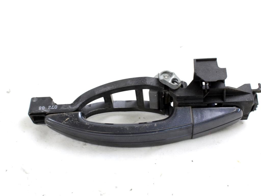 ZUNANJA KLJUKA SPREDNJA DESNA VRATA OEM N. 1305822 ORIGINAL REZERVNI DEL FORD FOCUS DA HCP DP MK2 R BER/SW (2008 - 2011) DIESEL LETNIK 2008