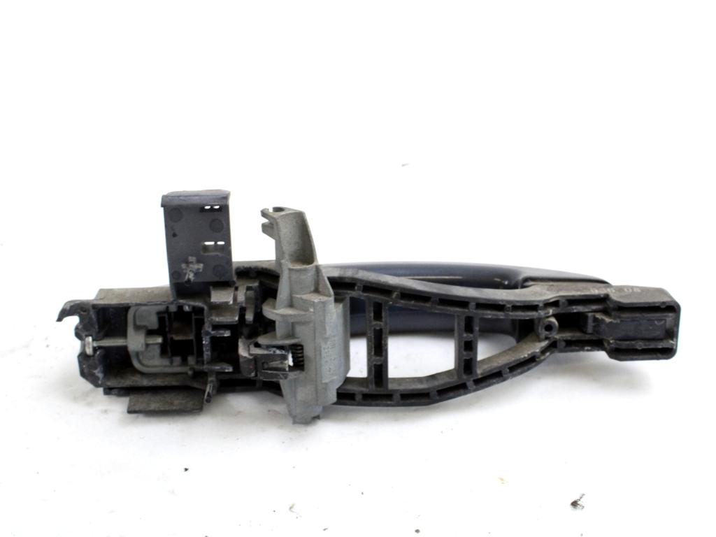 ZUNANJA KLJUKA ZADNJA LEVA VRATA OEM N. 1305822 ORIGINAL REZERVNI DEL FORD FOCUS DA HCP DP MK2 R BER/SW (2008 - 2011) DIESEL LETNIK 2008