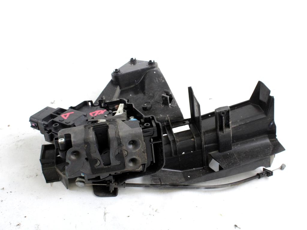 CENTRALNI ZAKLEP SPREDNJIH VRAT  OEM N. 7M5A-R21812-AA ORIGINAL REZERVNI DEL FORD FOCUS DA HCP DP MK2 R BER/SW (2008 - 2011) DIESEL LETNIK 2008