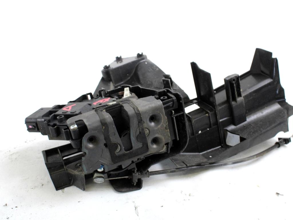 CENTRALNI ZAKLEP SPREDNJIH VRAT  OEM N. 7M5A-R21812-AA ORIGINAL REZERVNI DEL FORD FOCUS DA HCP DP MK2 R BER/SW (2008 - 2011) DIESEL LETNIK 2008