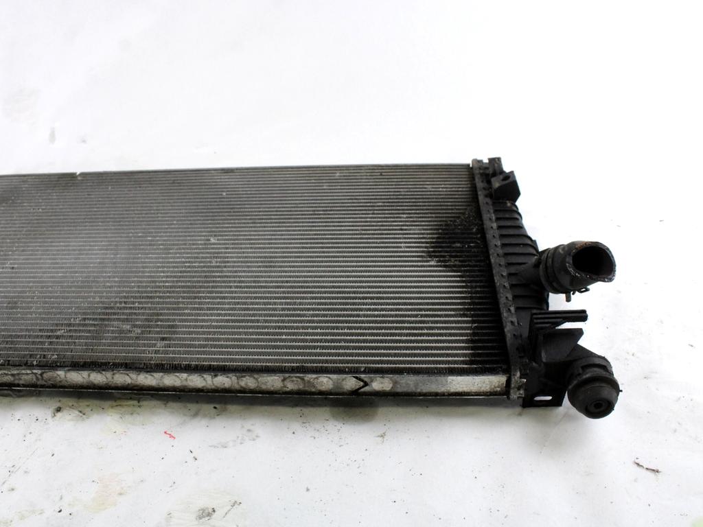 RADIATOR VODE OEM N. 1357325 ORIGINAL REZERVNI DEL FORD FOCUS DA HCP DP MK2 R BER/SW (2008 - 2011) DIESEL LETNIK 2008