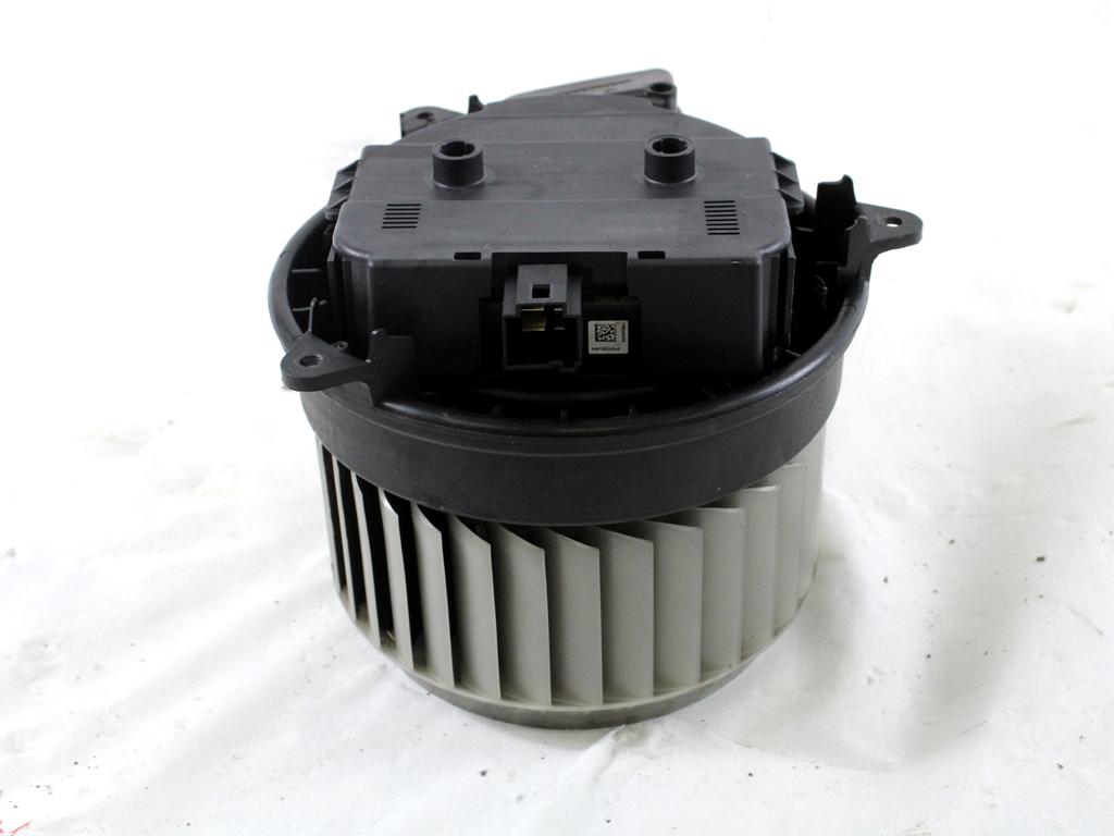 VENTILATOR  KABINE  OEM N. 4H1820021C ORIGINAL REZERVNI DEL AUDI A6 C7 BER/SW/ALLROAD (2011 - 2018)DIESEL LETNIK 2017