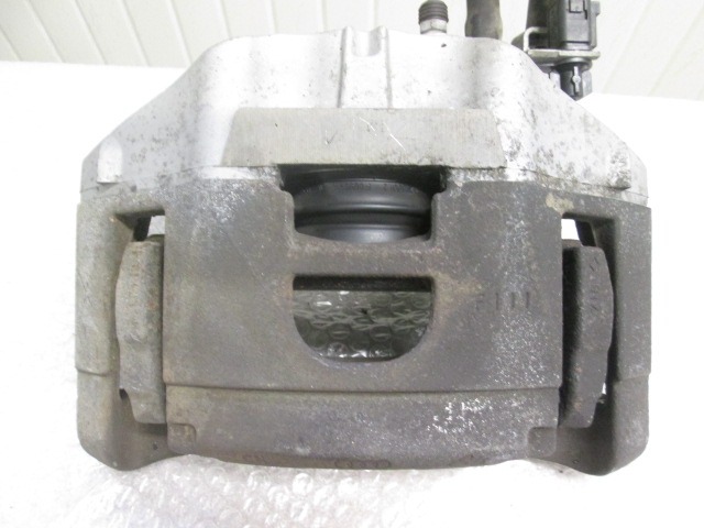 SPREDNJE DESNE ZAVORNE CELJUSTI  OEM N. 4F0615124 ORIGINAL REZERVNI DEL AUDI A6 C6 4F2 4FH 4F5 BER/SW/ALLROAD (07/2004 - 10/2008) DIESEL LETNIK 2005