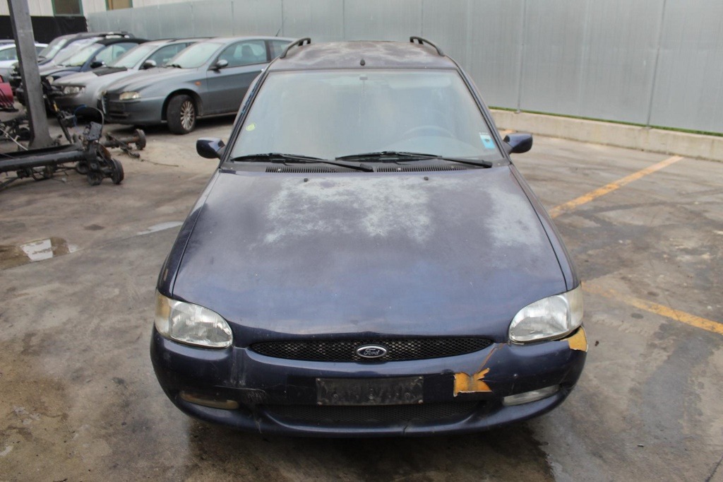 FORD ESCORT SW 1.6 B 65KW 5M 5P (1997) RICAMBI USATI AUTO IN PIAZZALE 