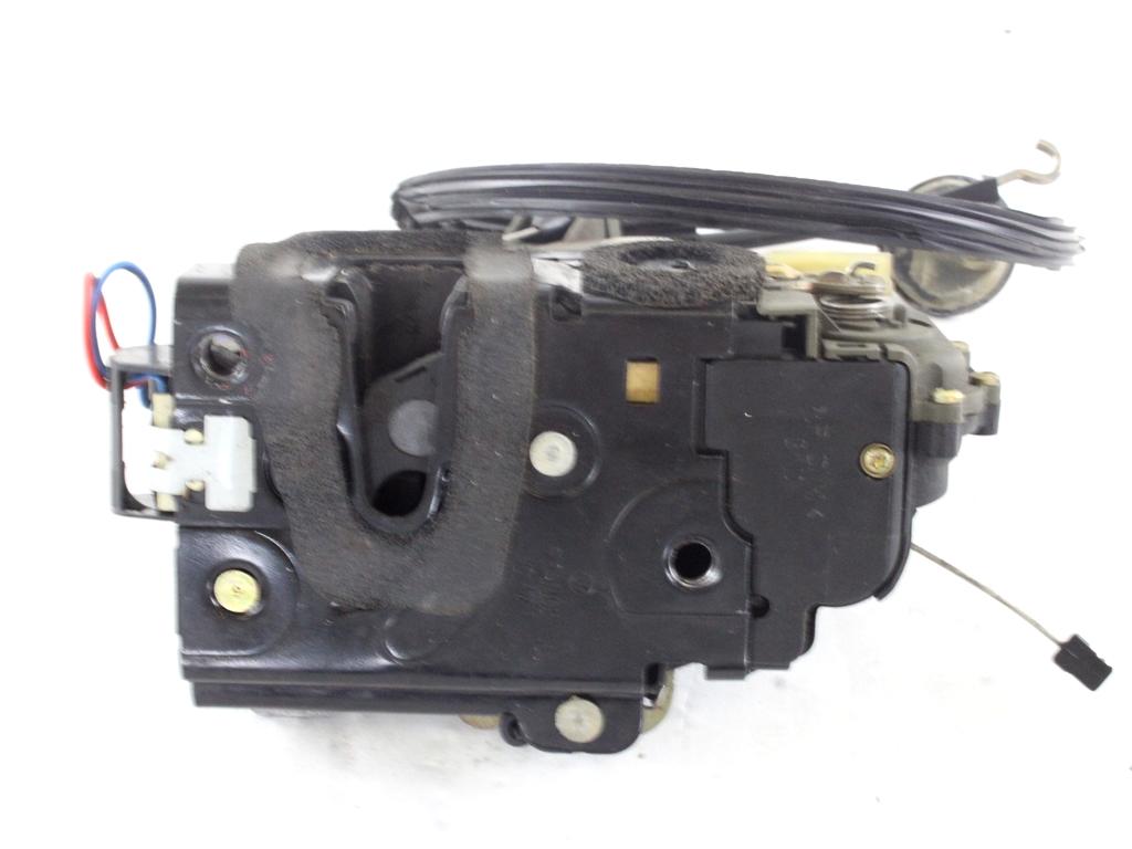 CENTRALNO ZAKLEPANJE ZADNJIH DESNIH VRAT OEM N. 3B4839016AG ORIGINAL REZERVNI DEL VOLKSWAGEN POLO 9N (10/2001 - 2005) BENZINA LETNIK 2002