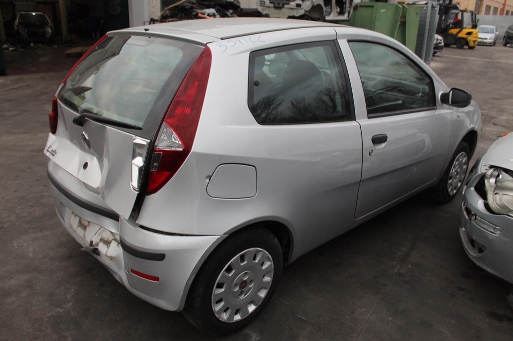 FIAT PUNTO 1.2 B 44KW 5M 3P (2010) RICAMBI IN MAGAZZINO