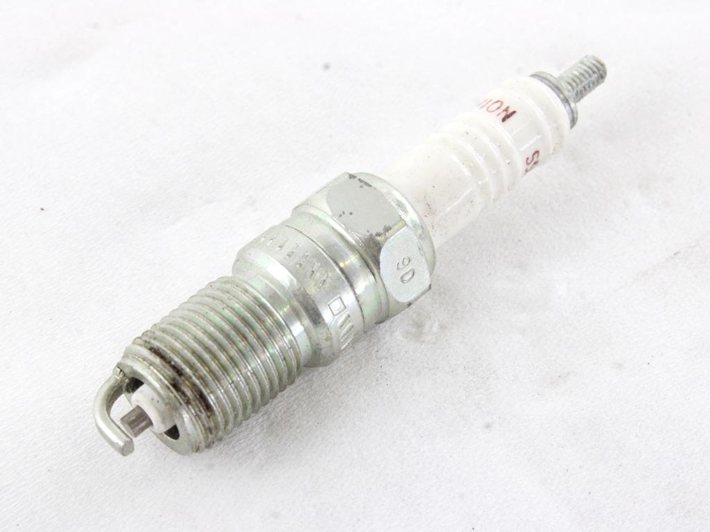 VZIGALNE TULJAVE OEM N. S9YC ORIGINAL REZERVNI DEL MERCEDES CLASSE W123 S123 (1976 - 1985)BENZINA LETNIK 1980