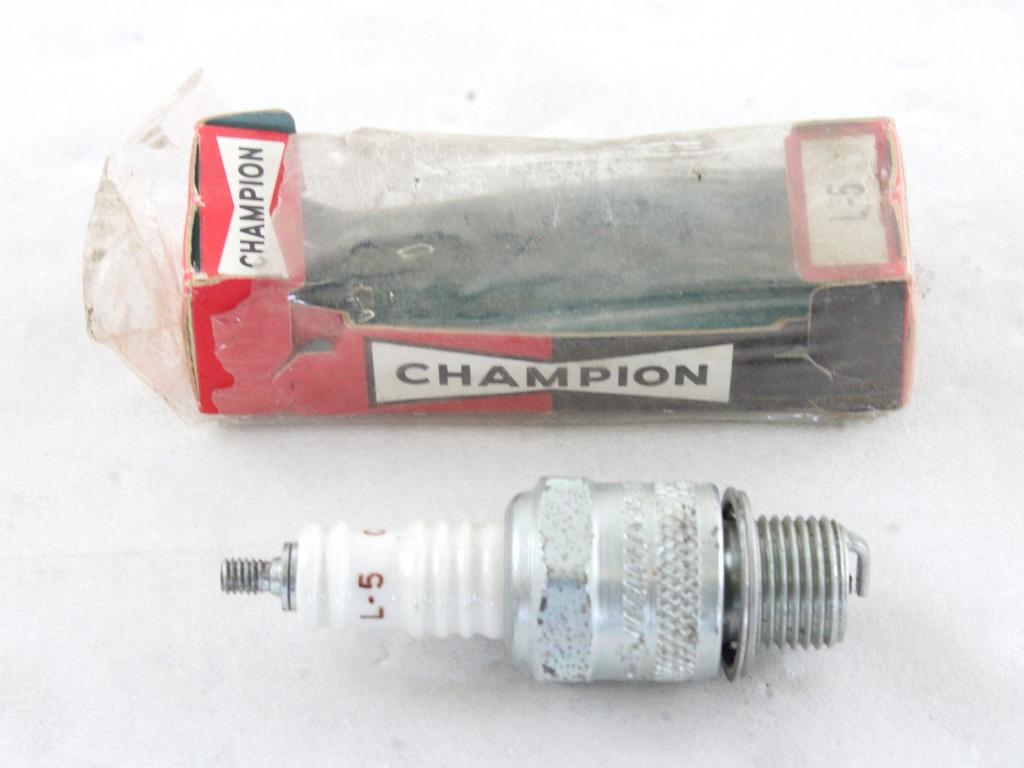 VZIGALNE TULJAVE OEM N. L5 ORIGINAL REZERVNI DEL VOLKSWAGEN TRANSPORTER T3 (1980 - 1991)BENZINA LETNIK