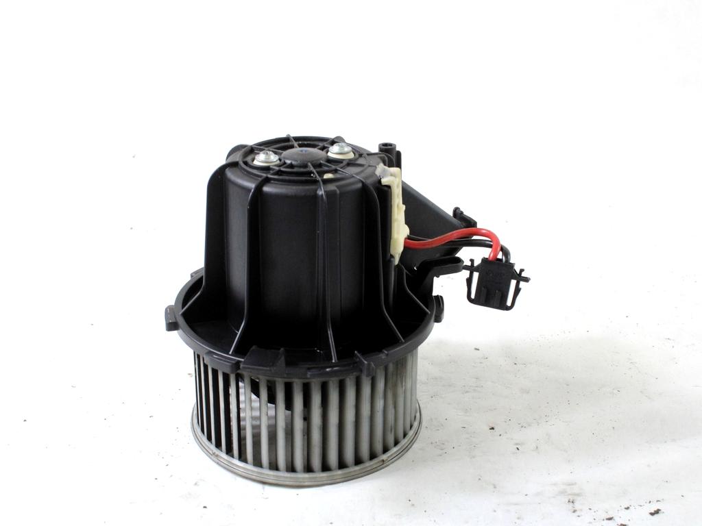 VENTILATOR  KABINE  OEM N. 8K1820021 ORIGINAL REZERVNI DEL AUDI A4 B8 8K2 BER/SW/CABRIO (2007 - 11/2015) DIESEL LETNIK 2009