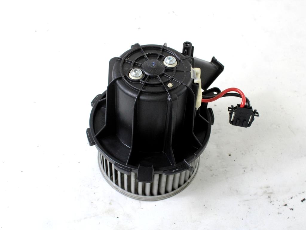 VENTILATOR  KABINE  OEM N. 8K1820021 ORIGINAL REZERVNI DEL AUDI A4 B8 8K2 BER/SW/CABRIO (2007 - 11/2015) DIESEL LETNIK 2009