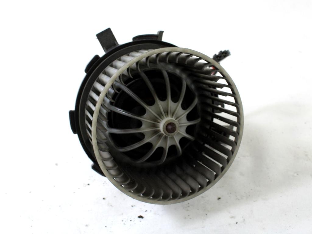 VENTILATOR  KABINE  OEM N. 8K1820021 ORIGINAL REZERVNI DEL AUDI A4 B8 8K2 BER/SW/CABRIO (2007 - 11/2015) DIESEL LETNIK 2009