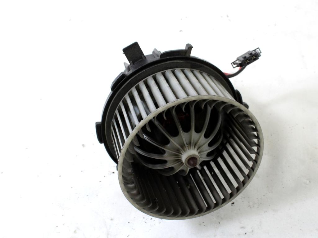 VENTILATOR  KABINE  OEM N. 8K1820021 ORIGINAL REZERVNI DEL AUDI A4 B8 8K2 BER/SW/CABRIO (2007 - 11/2015) DIESEL LETNIK 2009