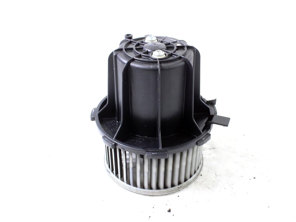 VENTILATOR  KABINE  OEM N. 8K1820021 ORIGINAL REZERVNI DEL AUDI A4 B8 8K2 BER/SW/CABRIO (2007 - 11/2015) DIESEL LETNIK 2009