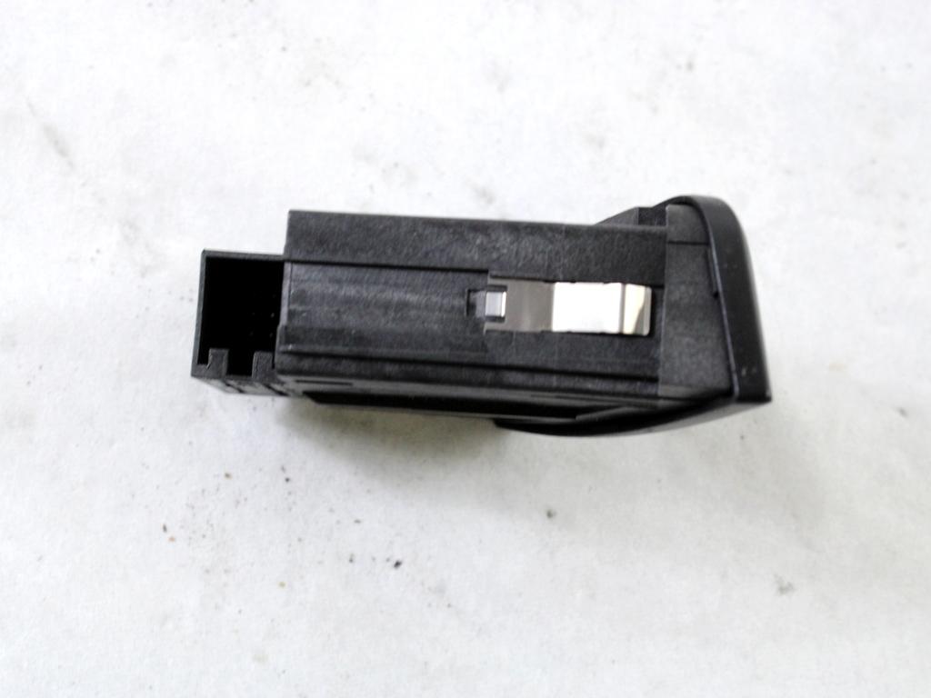 STIKALO VARNOSTNIH ZMIGAVCEV  OEM N. 8K1941509 ORIGINAL REZERVNI DEL AUDI A4 B8 8K2 BER/SW/CABRIO (2007 - 11/2015) DIESEL LETNIK 2009