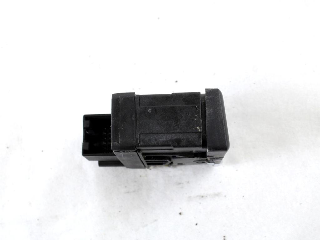 RAZLICNA STIKALA  OEM N. 8K1827225C ORIGINAL REZERVNI DEL AUDI A4 B8 8K2 BER/SW/CABRIO (2007 - 11/2015) DIESEL LETNIK 2009