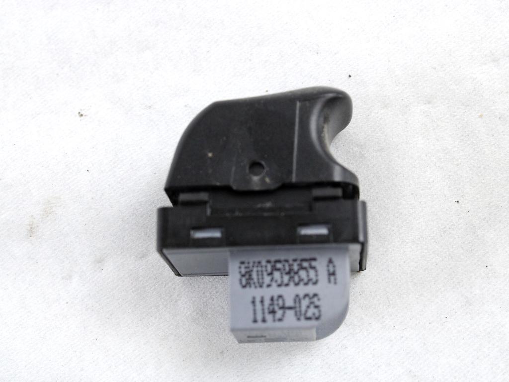 ZADNJE STIKALO OEM N. 8K0959855A ORIGINAL REZERVNI DEL AUDI A4 B8 8K2 BER/SW/CABRIO (2007 - 11/2015) DIESEL LETNIK 2009